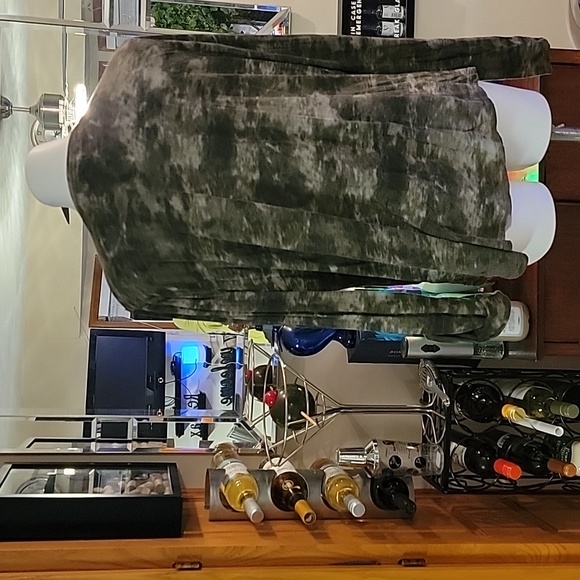 Calvin Klein. Lightweight army green camo LS TEE. XXL - Picture 4 of 9